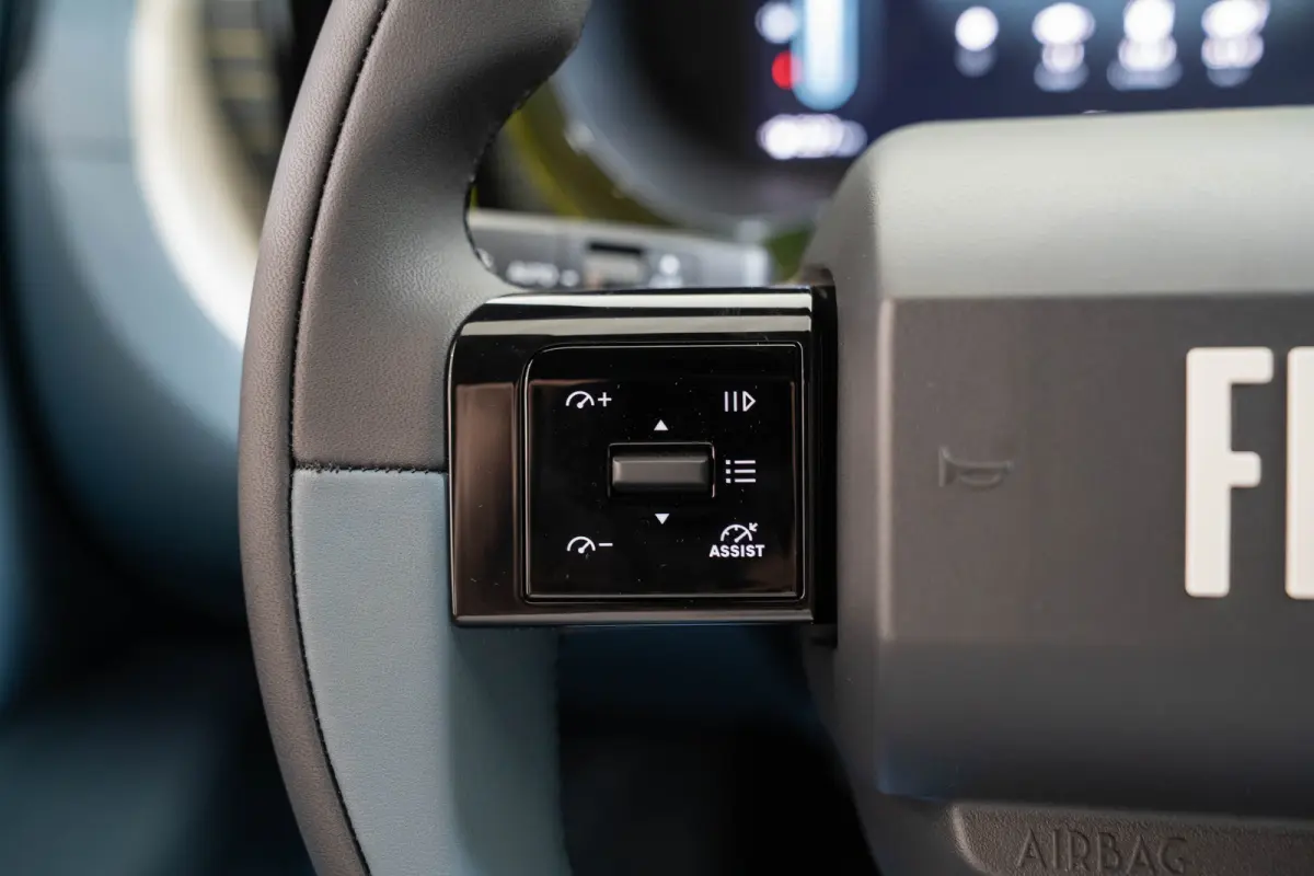 1.2 Hybrid ICON | Tot 8 Jaar Garantie | Apple Carplay & Android Auto | Lichtmetalen velgen | Parkeersensoren | Armsteun |