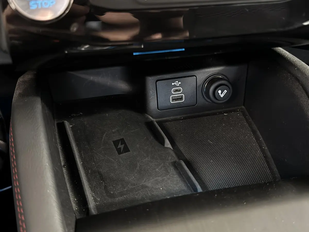 2.5 FHEV ST-Line | Automaat | Camera | Navi | Carplay | Winter Pack | Clima | ( Vestiging - Nieuwegein )