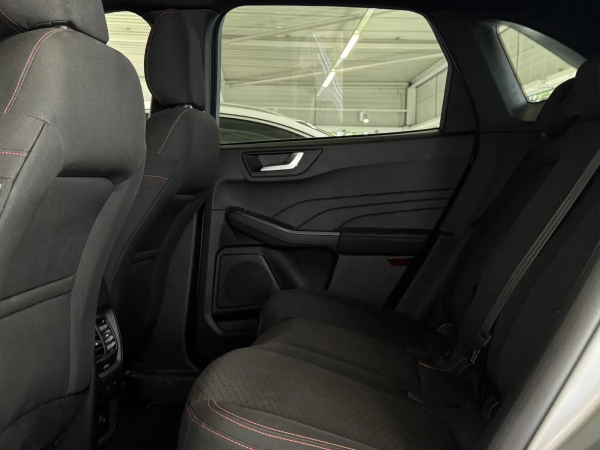 2.5 FHEV ST-Line | Automaat | Camera | Navi | Carplay | Winter Pack | Clima | ( Vestiging - Nieuwegein )