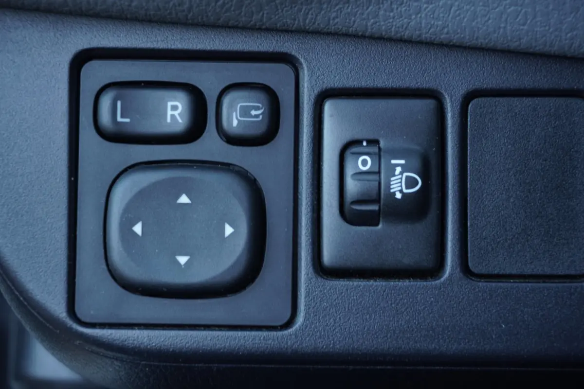 1.5 Hybrid Dynamic Bi-Tone Automaat | Navigatie | Elek. pakket | Camera | Vol opties | Inruil mogelijk