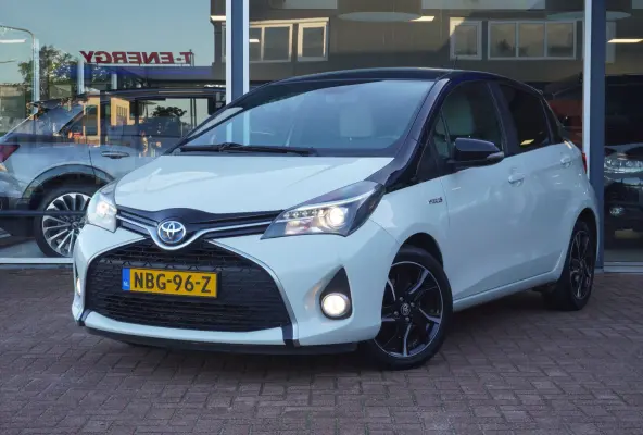1.5 Hybrid Dynamic Bi-Tone Automaat | Navigatie | Elek. pakket | Camera | Vol opties | Inruil mogelijk