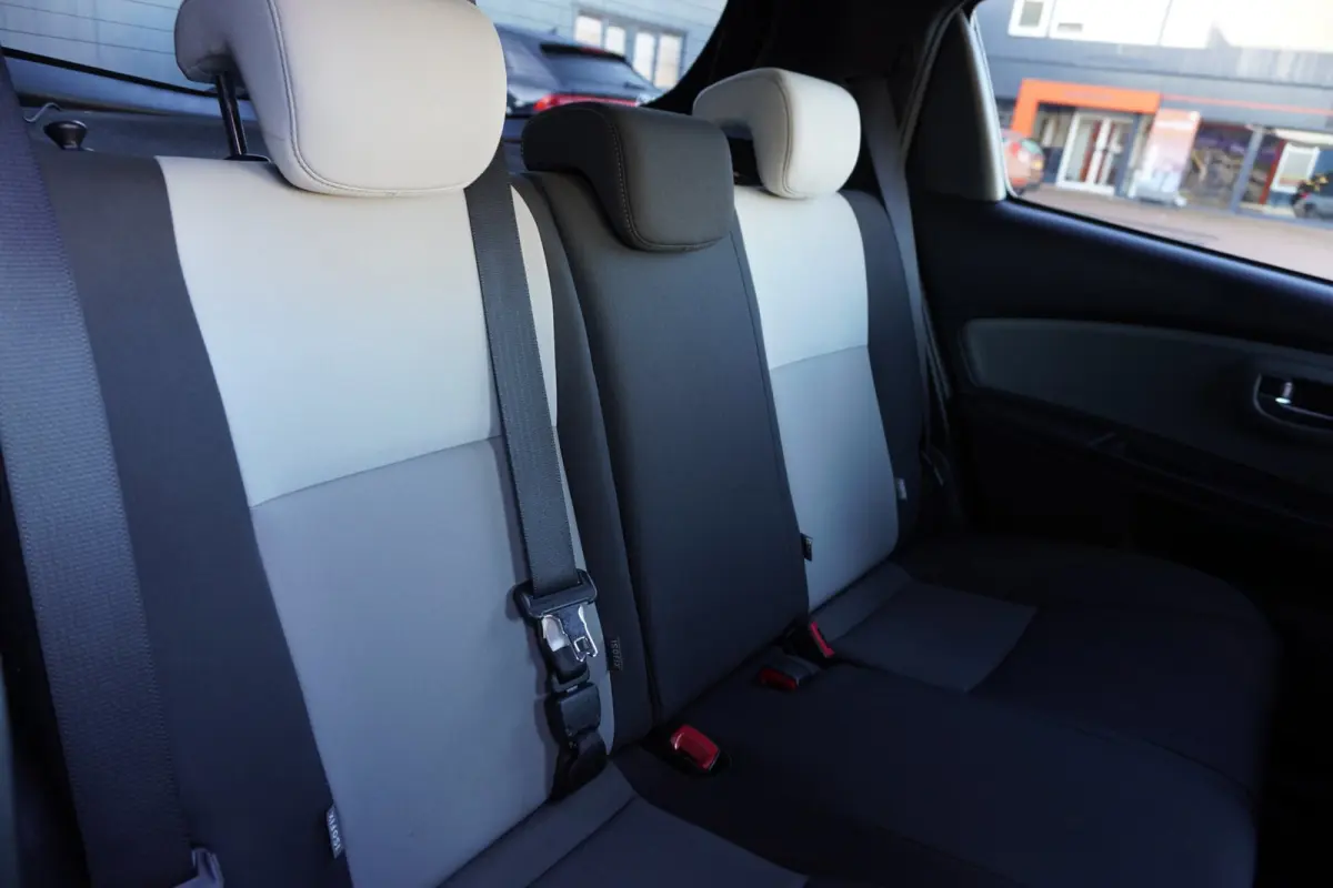 1.5 Hybrid Dynamic Bi-Tone Automaat | Navigatie | Elek. pakket | Camera | Vol opties | Inruil mogelijk