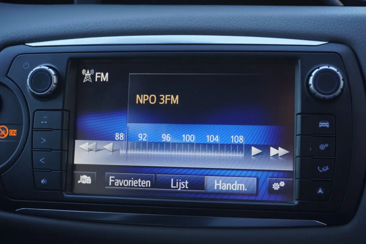1.5 Hybrid Dynamic Bi-Tone Automaat | Navigatie | Elek. pakket | Camera | Vol opties | Inruil mogelijk