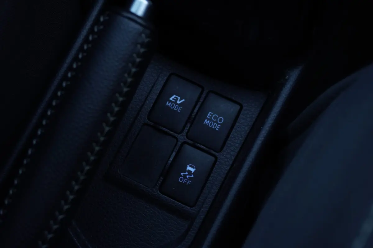 1.5 Hybrid Dynamic Bi-Tone Automaat | Navigatie | Elek. pakket | Camera | Vol opties | Inruil mogelijk