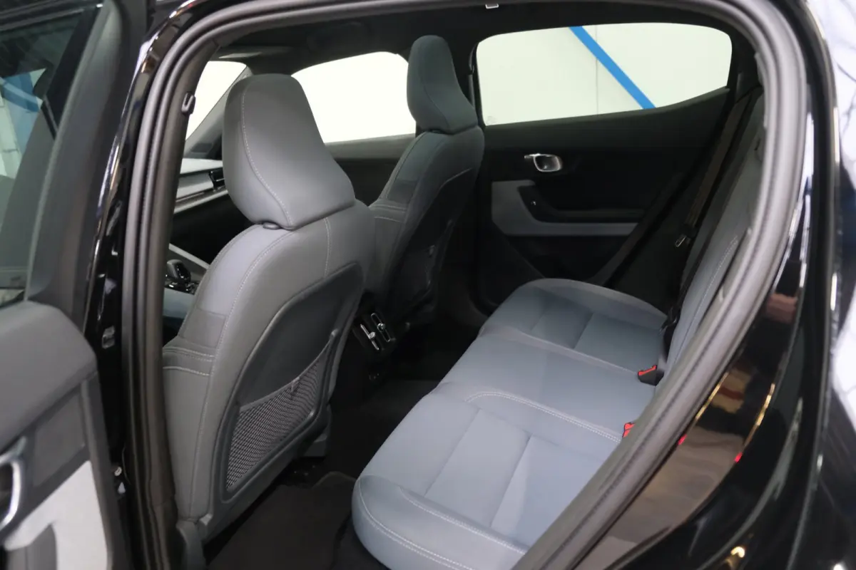 Long Range Dual Motor Launch Edition 78kWh > €16900,- Netto Export <
