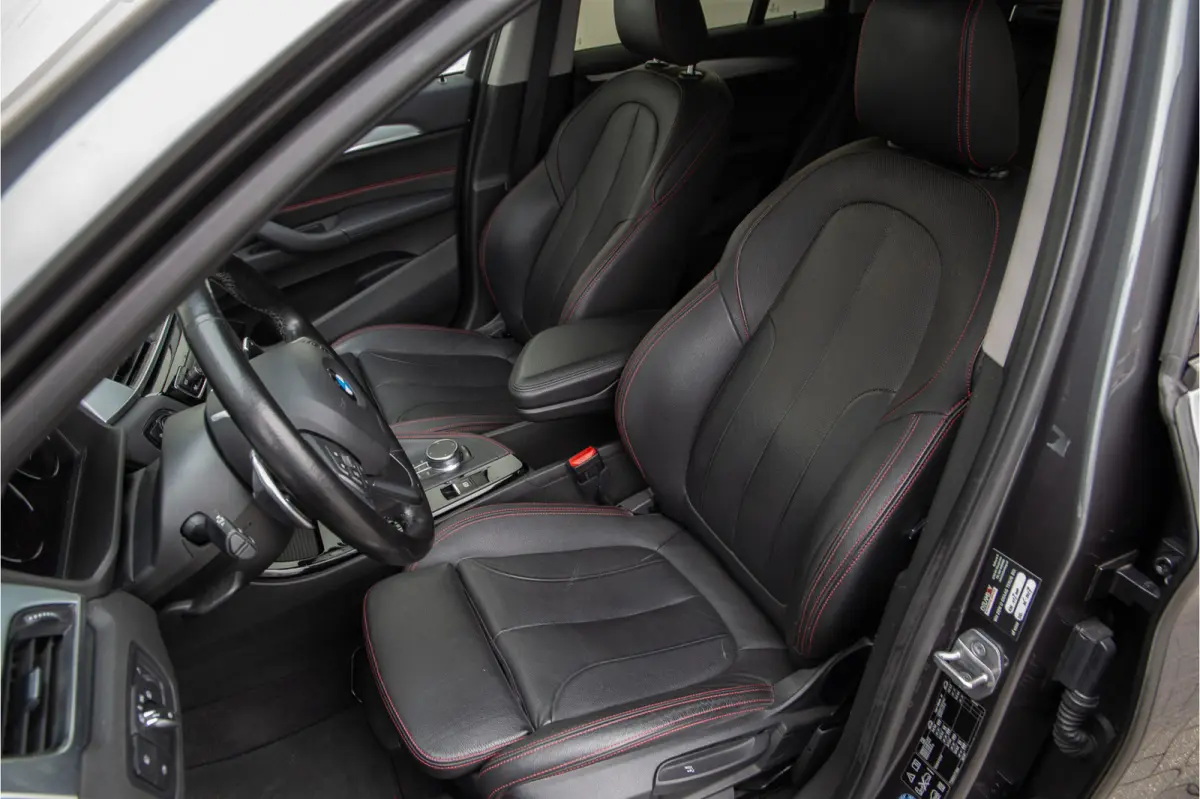 xDrive25i High Executive, Leder, Sportstoelen, Head-up, Navi 232pk