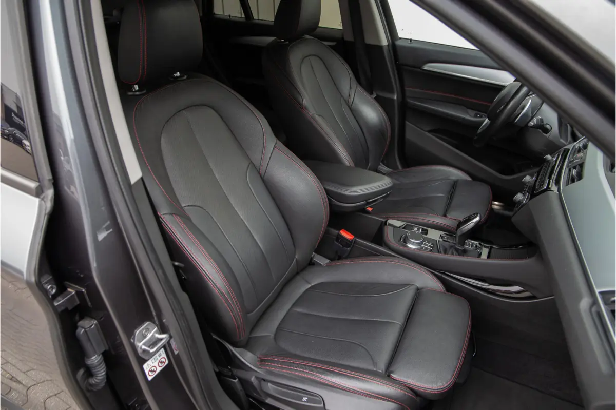 xDrive25i High Executive, Leder, Sportstoelen, Head-up, Navi 232pk