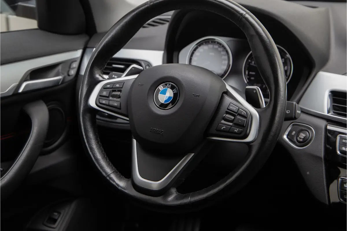 xDrive25i High Executive, Leder, Sportstoelen, Head-up, Navi 232pk