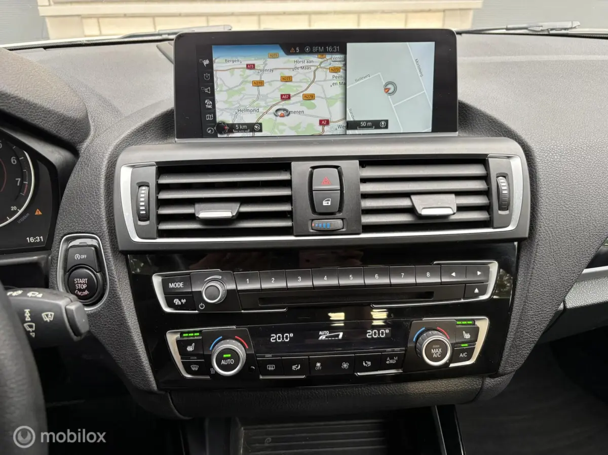 118i Sport Line AUTOMAAT/LEER/SCHADE