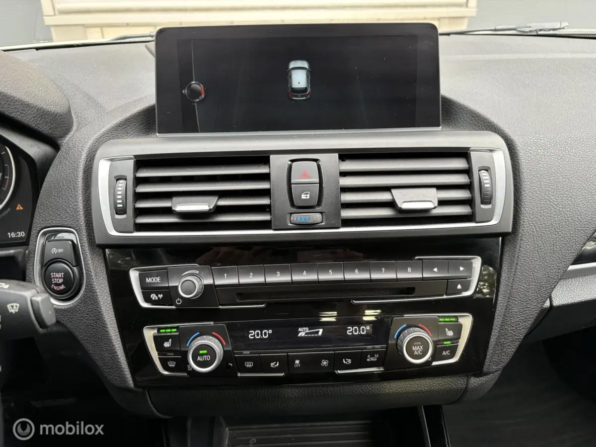 118i Sport Line AUTOMAAT/LEER/SCHADE