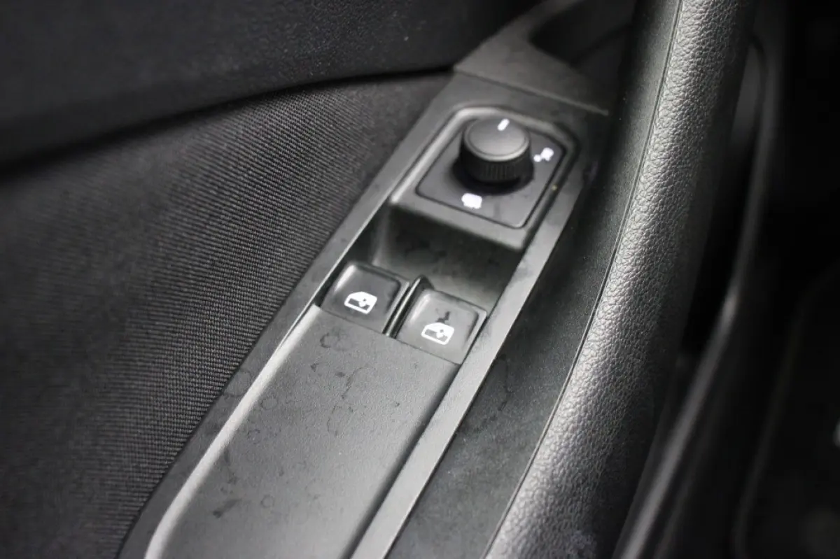 1.0 TSI Ambition Automaat - Digitaal Cockpit, Carplay, Cruise