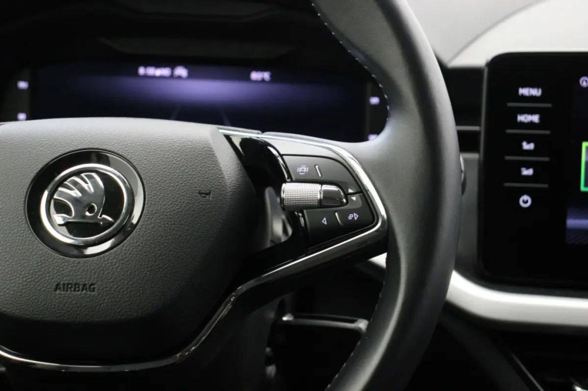 1.0 TSI Ambition Automaat - Digitaal Cockpit, Carplay, Cruise