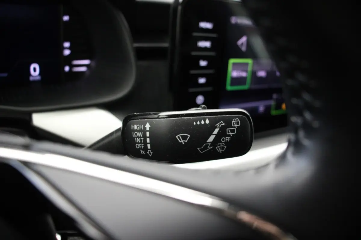 1.0 TSI Ambition Automaat - Digitaal Cockpit, Carplay, Cruise