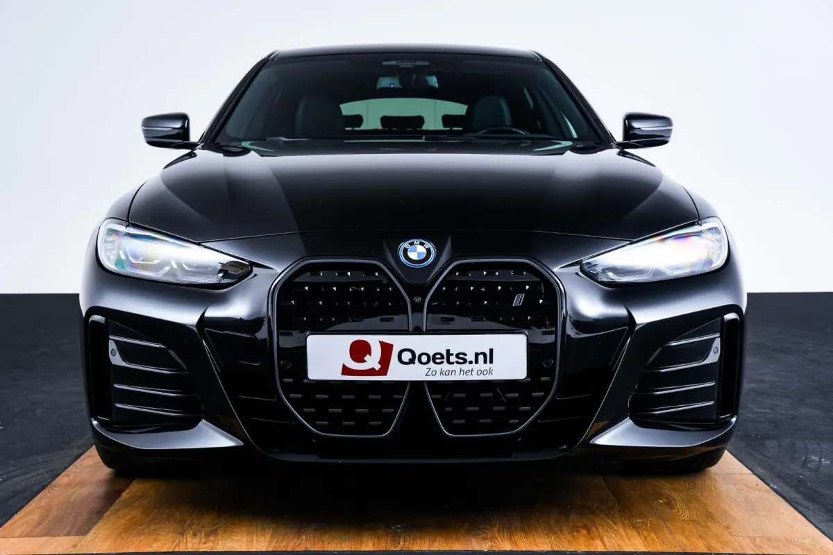 eDrive35 70 kWh M Sport - Trekhaak - Driving Assistant Professional - Harman Kardon - Parking Assistant Plus - Stuurwielrand verwarmd - Comfort Access - BMW Live Cockpit Professional -
