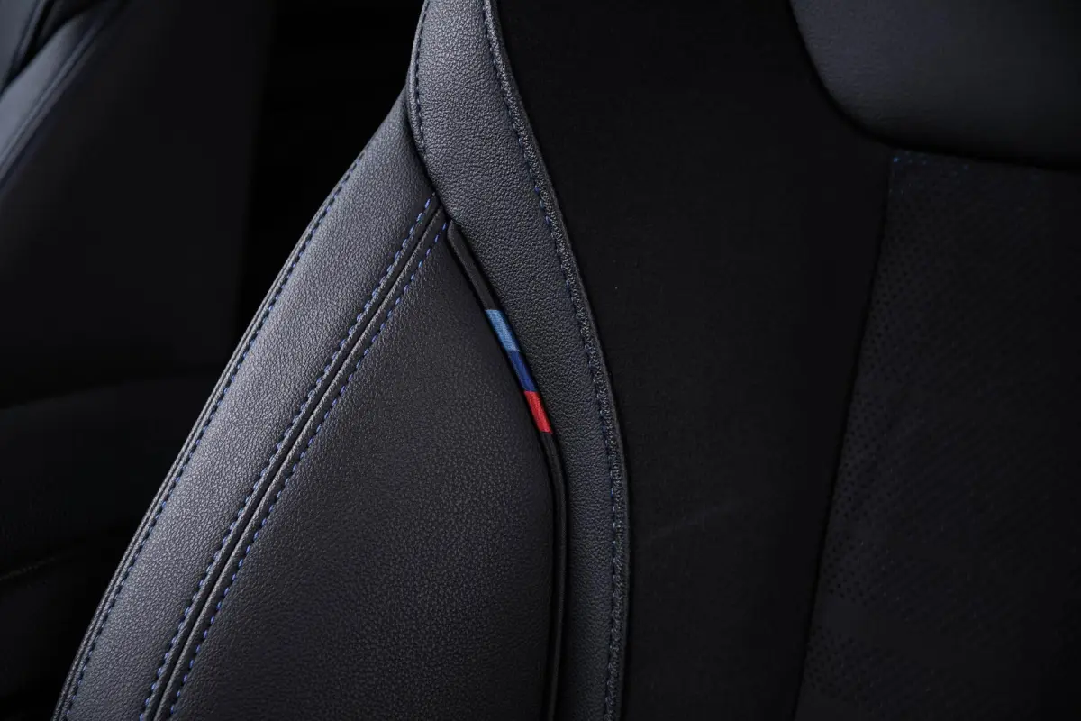 eDrive35 70 kWh M Sport - Trekhaak - Driving Assistant Professional - Harman Kardon - Parking Assistant Plus - Stuurwielrand verwarmd - Comfort Access - BMW Live Cockpit Professional -