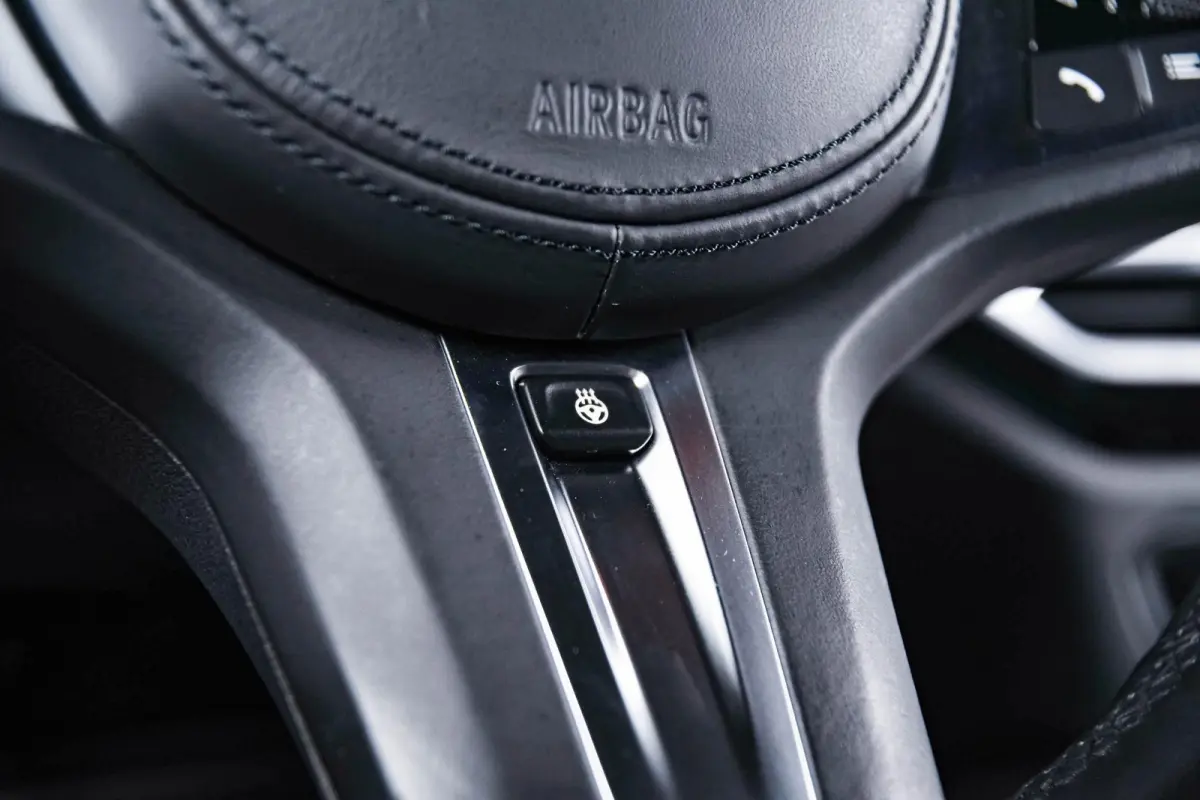 eDrive35 70 kWh M Sport - Trekhaak - Driving Assistant Professional - Harman Kardon - Parking Assistant Plus - Stuurwielrand verwarmd - Comfort Access - BMW Live Cockpit Professional -