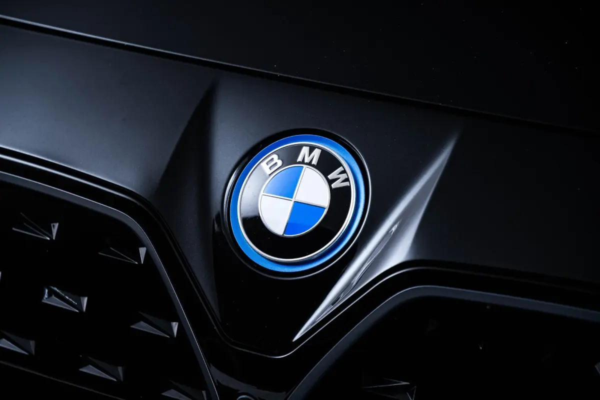 eDrive35 70 kWh M Sport - Trekhaak - Driving Assistant Professional - Harman Kardon - Parking Assistant Plus - Stuurwielrand verwarmd - Comfort Access - BMW Live Cockpit Professional -