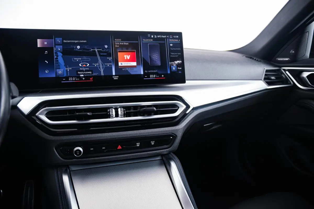 eDrive35 70 kWh M Sport - Trekhaak - Driving Assistant Professional - Harman Kardon - Parking Assistant Plus - Stuurwielrand verwarmd - Comfort Access - BMW Live Cockpit Professional -