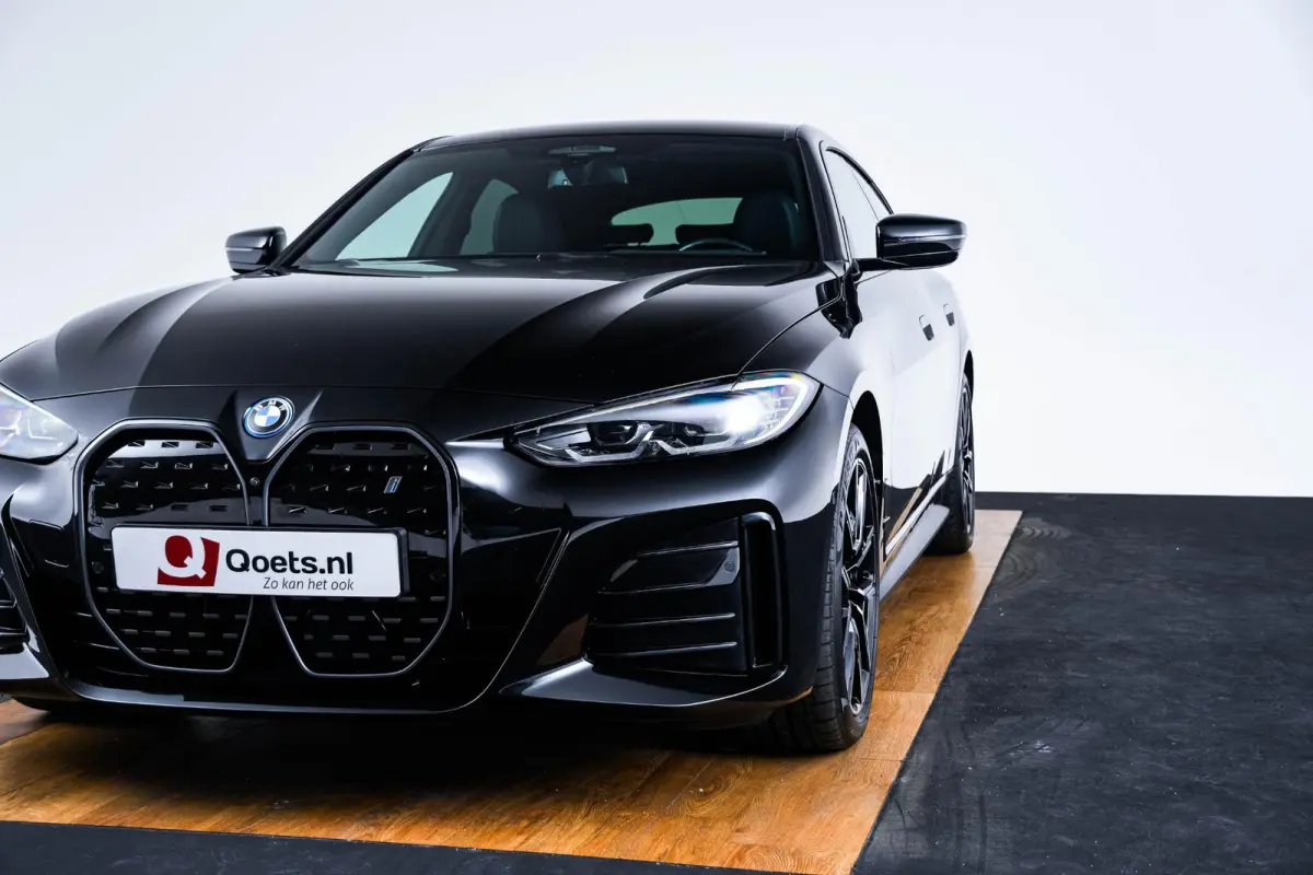 eDrive35 70 kWh M Sport - Trekhaak - Driving Assistant Professional - Harman Kardon - Parking Assistant Plus - Stuurwielrand verwarmd - Comfort Access - BMW Live Cockpit Professional -