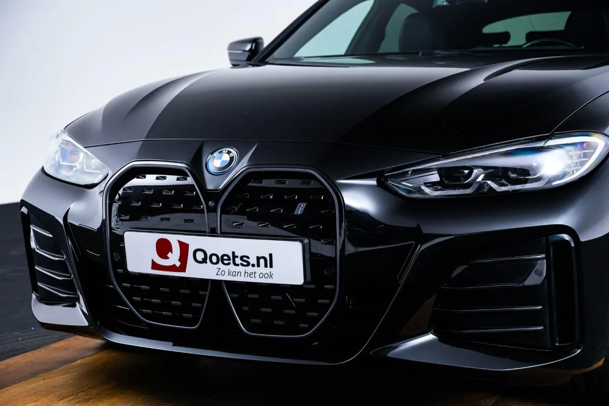 eDrive35 70 kWh M Sport - Trekhaak - Driving Assistant Professional - Harman Kardon - Parking Assistant Plus - Stuurwielrand verwarmd - Comfort Access - BMW Live Cockpit Professional -