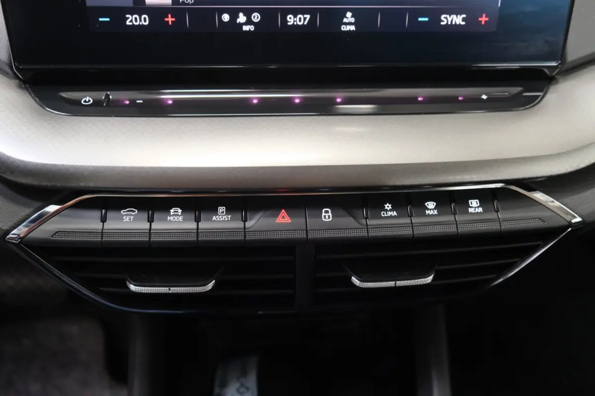 1.5 e-TSI Business Edition Automaat - Airco, Cruise, Navi, PDC, Carplay, Virtueel display, Trekhaak.