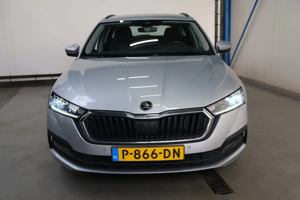 1.5 e-TSI Business Edition Automaat - Airco, Cruise, Navi, PDC, Carplay, Virtueel display, Trekhaak.