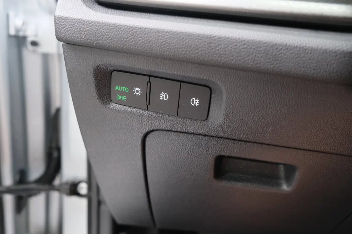 1.5 e-TSI Business Edition Automaat - Airco, Cruise, Navi, PDC, Carplay, Virtueel display, Trekhaak.
