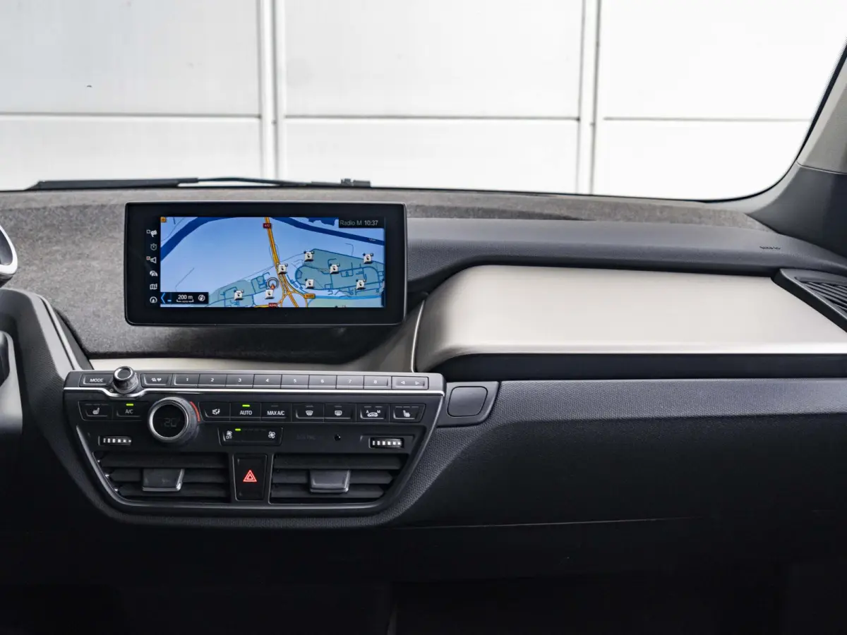 120ah | Executive Edition | Achteruitrijcamera | 20 inch | Cruise Control | Park Assistant | Comfort Pack
