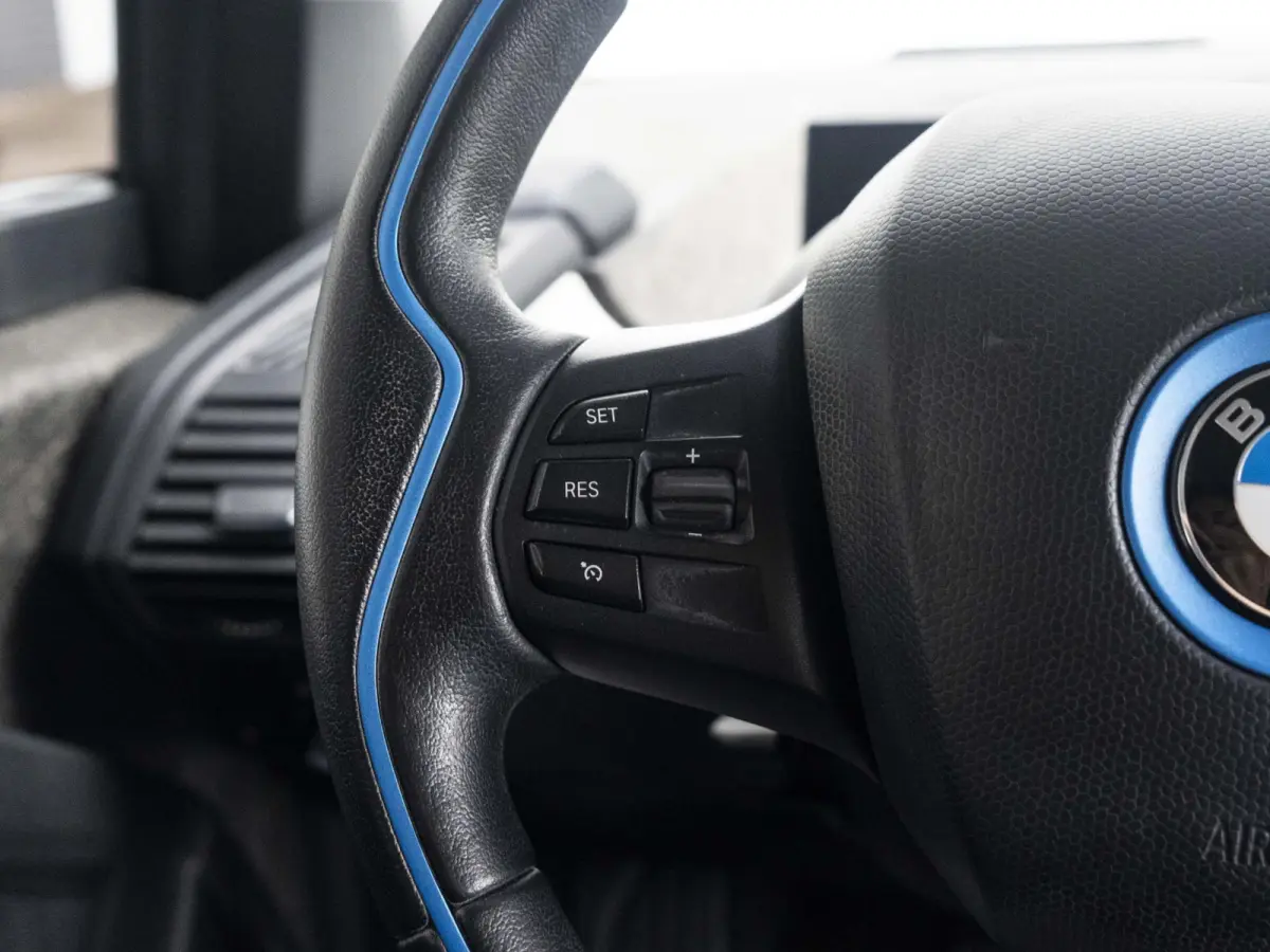 120ah | Executive Edition | Achteruitrijcamera | 20 inch | Cruise Control | Park Assistant | Comfort Pack