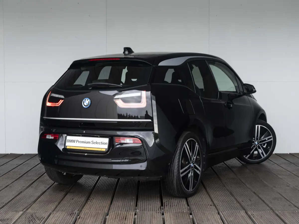 120ah | Executive Edition | Achteruitrijcamera | 20 inch | Cruise Control | Park Assistant | Comfort Pack