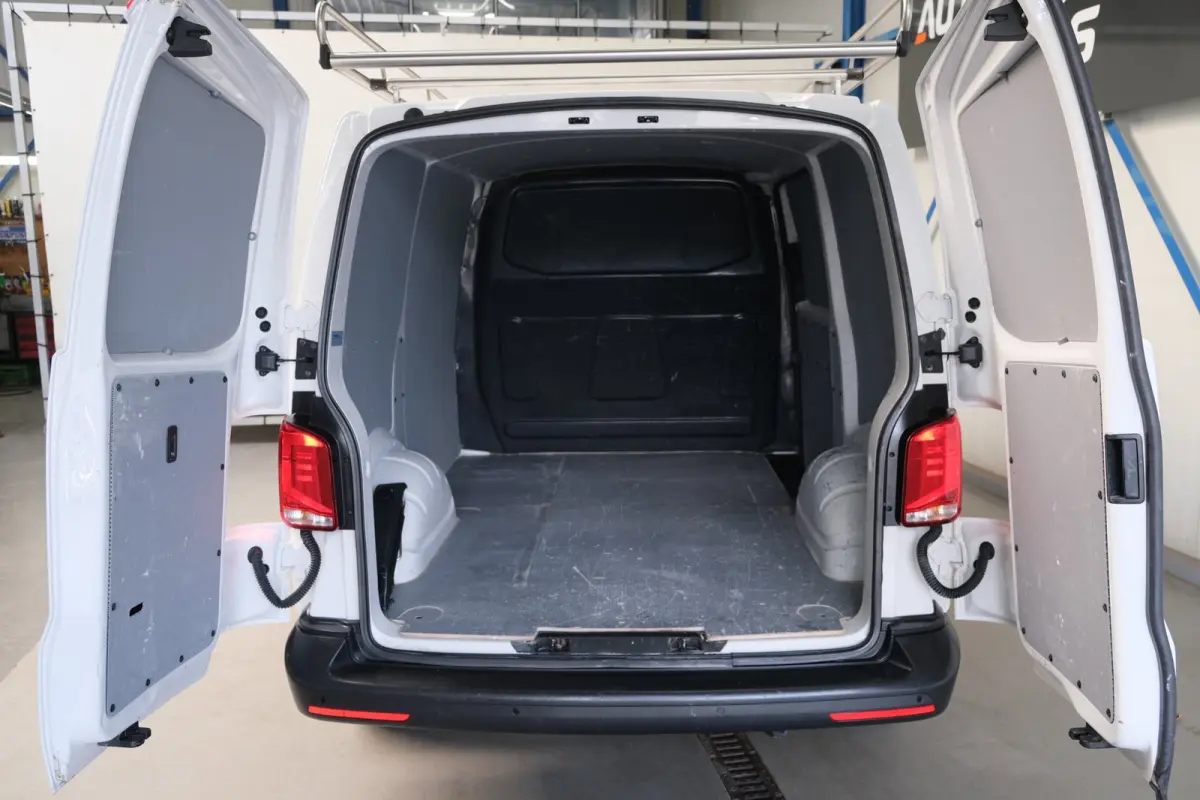2.0 TDI L1H1 26 - N.A.P. Airco, Cruise, Imperiaal, Carplay, PDC.