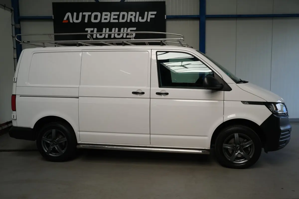 2.0 TDI L1H1 26 - N.A.P. Airco, Cruise, Imperiaal, Carplay, PDC.