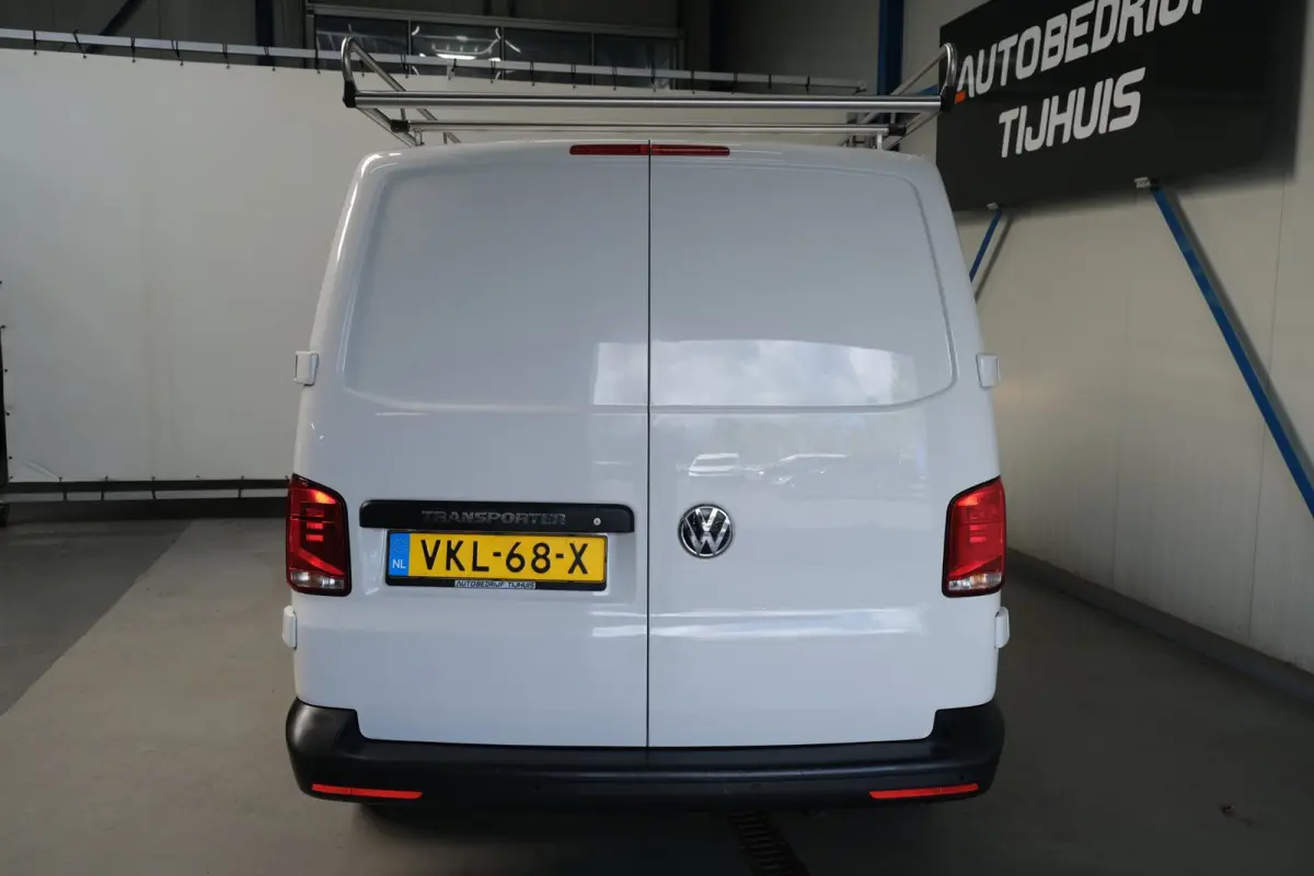 2.0 TDI L1H1 26 - N.A.P. Airco, Cruise, Imperiaal, Carplay, PDC.