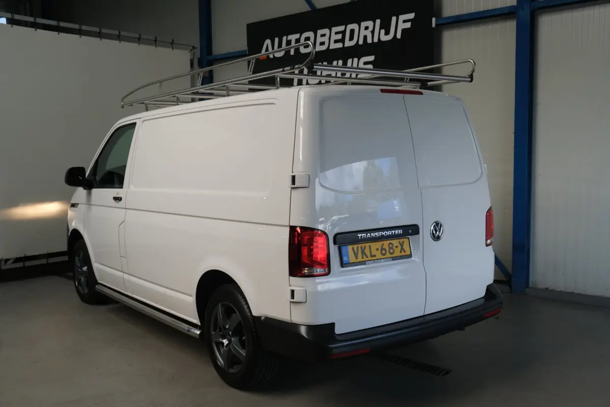 2.0 TDI L1H1 26 - N.A.P. Airco, Cruise, Imperiaal, Carplay, PDC.