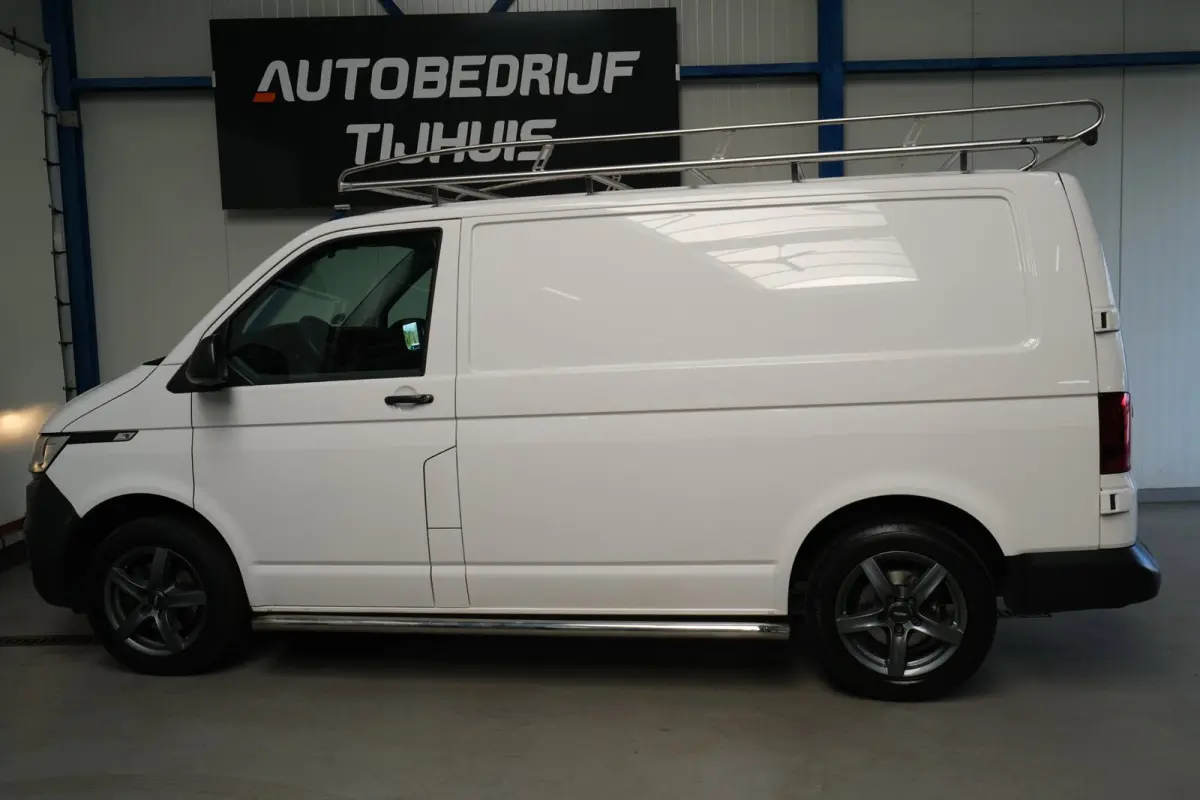 2.0 TDI L1H1 26 - N.A.P. Airco, Cruise, Imperiaal, Carplay, PDC.
