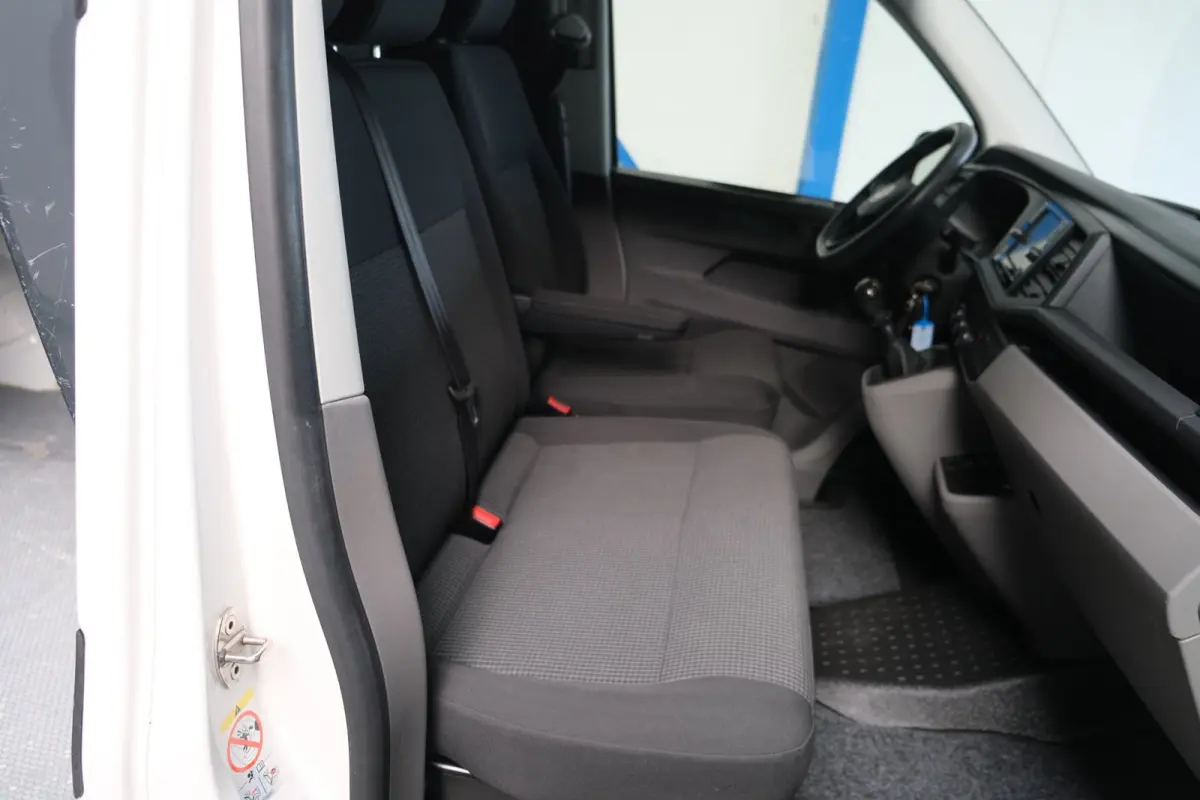 2.0 TDI L1H1 26 - N.A.P. Airco, Cruise, Imperiaal, Carplay, PDC.
