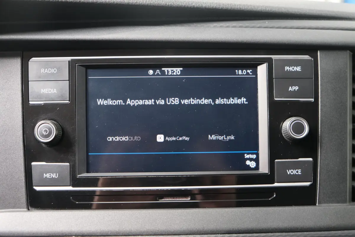 2.0 TDI L1H1 26 - N.A.P. Airco, Cruise, Imperiaal, Carplay, PDC.