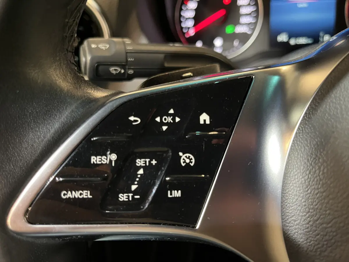 317 CDI L3 RWD Automaat / Euro 6 / LED / Airco / Adap. Cruise Control / Camera / Trekhaak / CarPlay / Navigatie / 3-Zits / 46.200 KM !!