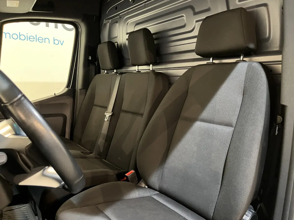 317 CDI L3 RWD Automaat / Euro 6 / LED / Airco / Adap. Cruise Control / Camera / Trekhaak / CarPlay / Navigatie / 3-Zits / 46.200 KM !!