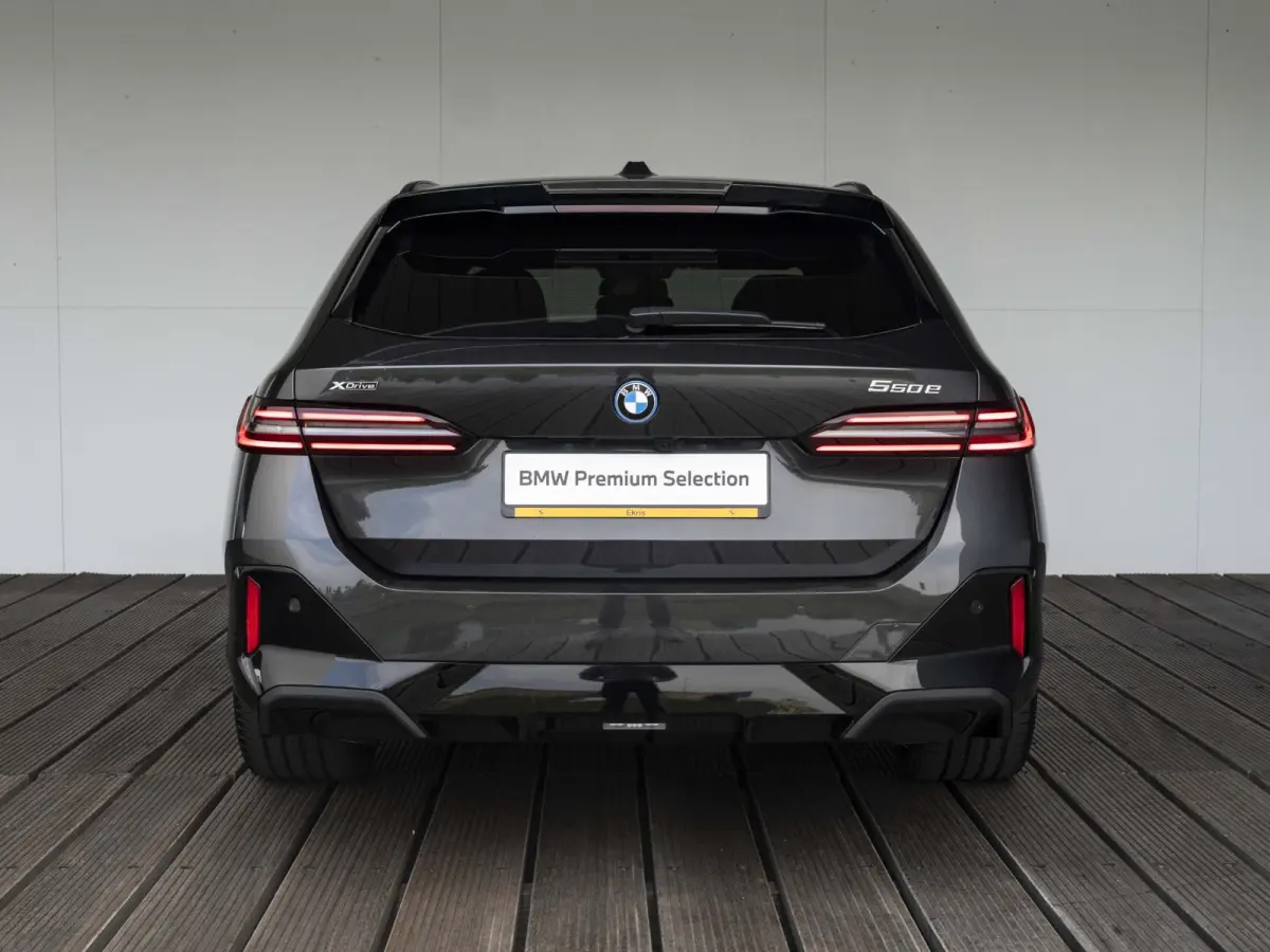 550e xDrive | M Sportpakket Pro | Comfort Access | Driving Assistant Professional | Head Up Display | Harman Kardon | 21 inch | Trekhaak