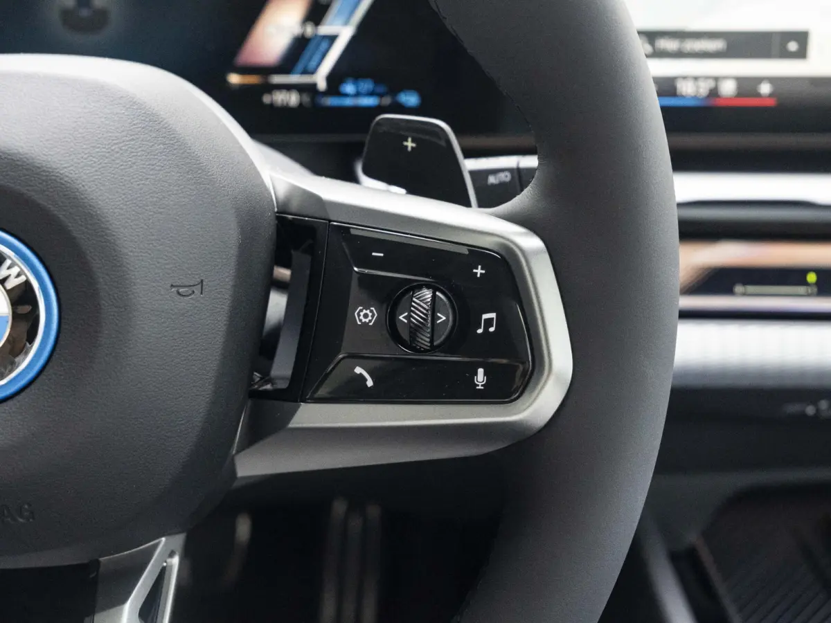 550e xDrive | M Sportpakket Pro | Comfort Access | Driving Assistant Professional | Head Up Display | Harman Kardon | 21 inch | Trekhaak