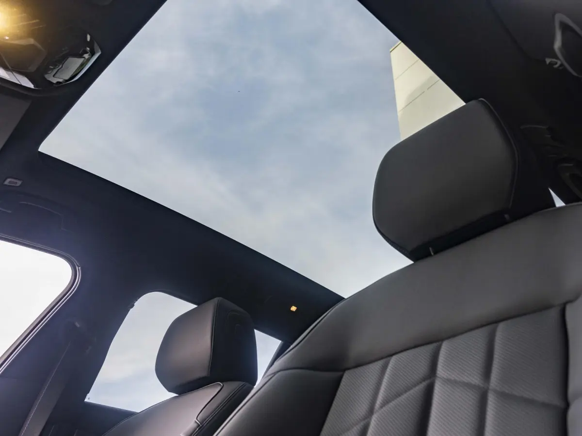 550e xDrive | M Sportpakket Pro | Comfort Access | Driving Assistant Professional | Head Up Display | Harman Kardon | 21 inch | Trekhaak