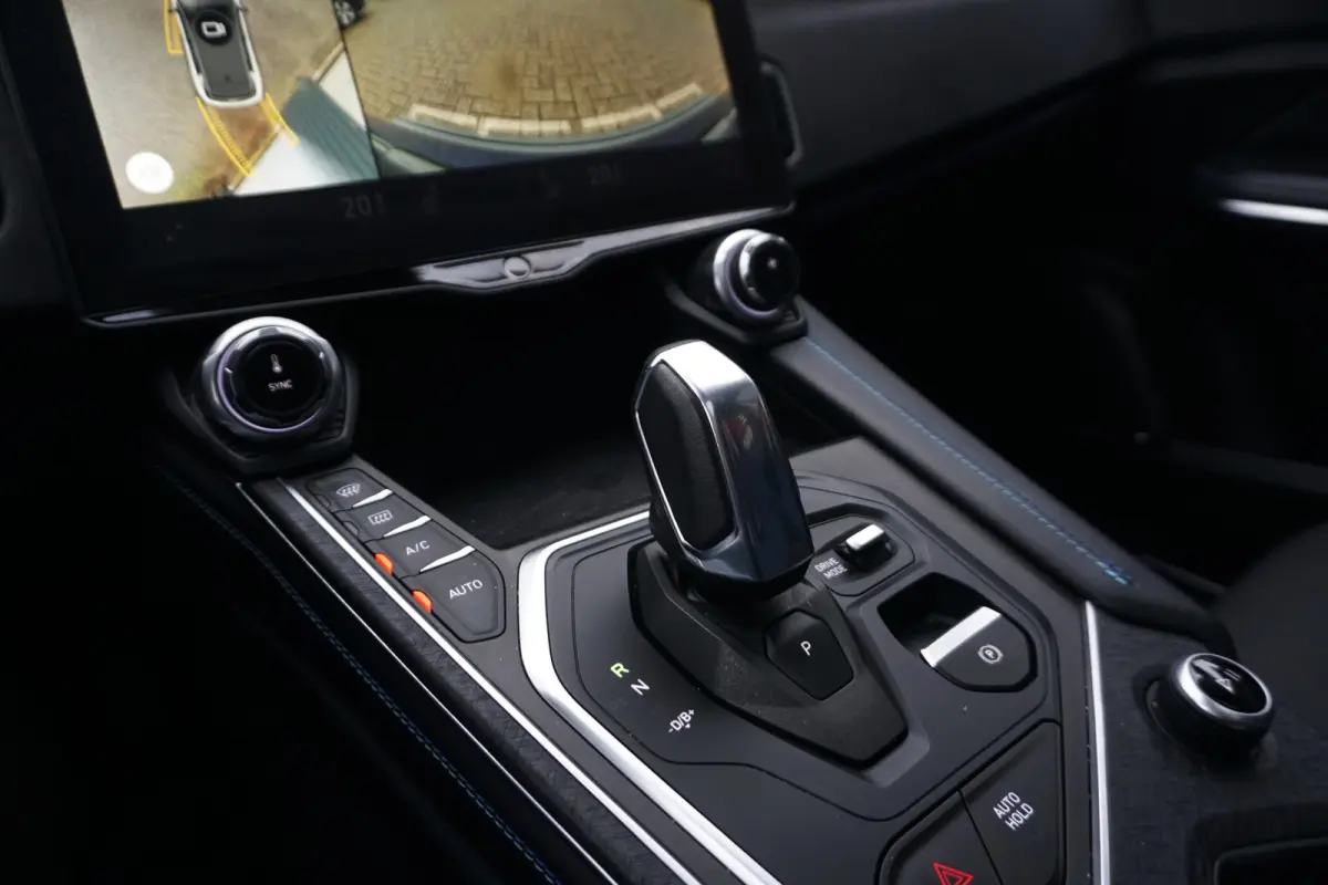 1.5 | TREKHAAK | PANO DAK | 360 CAMERA | CARPLAY |