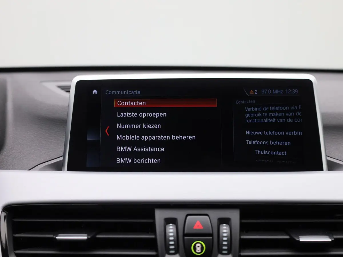 sDrive18i Business Edition Plus | Automaat | LMV | Trekhaak | Parkeer sensoren | Virtual cockpit | Navigatie | Stoel verwarming | Climate control | Navigatie | Elec. achterklep | Leder | Blu