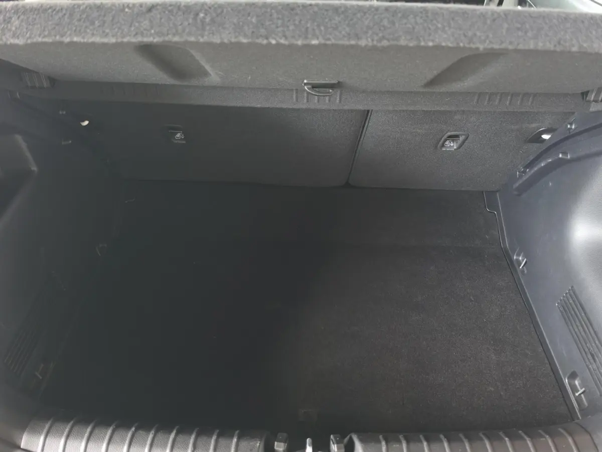 1.0 T-GDi MHEV ComfortLine | Navigatie | Cruise control | Parkeercamera  | LM-Velgen | Parkeersensoren voor + achter