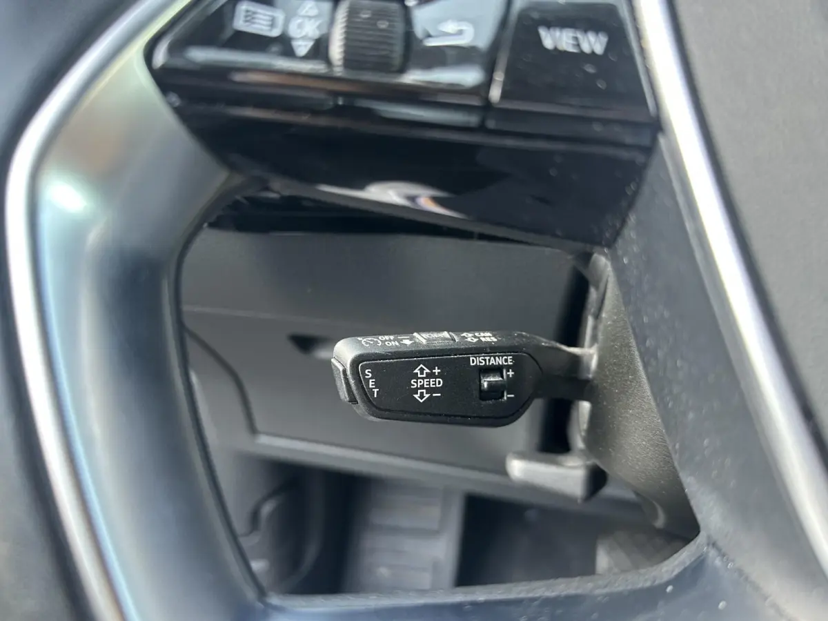 55 quattro Advanced edition Plus 95 kWh SOH 93% | MEM. STOEL | ELEK. STOELEN | ACHTERUITRIJ CAMERA | STOEL VERWARMING | 21'' WIELEN | RIJKLAAR MET 12 MND BOVAG GARANTIE | AFNM. TREKHAAK | PA