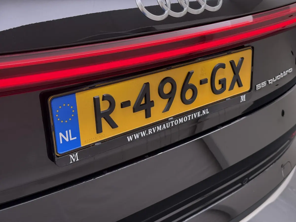 55 quattro Advanced edition Plus 95 kWh SOH 93% | MEM. STOEL | ELEK. STOELEN | ACHTERUITRIJ CAMERA | STOEL VERWARMING | 21'' WIELEN | RIJKLAAR MET 12 MND BOVAG GARANTIE | AFNM. TREKHAAK | PA