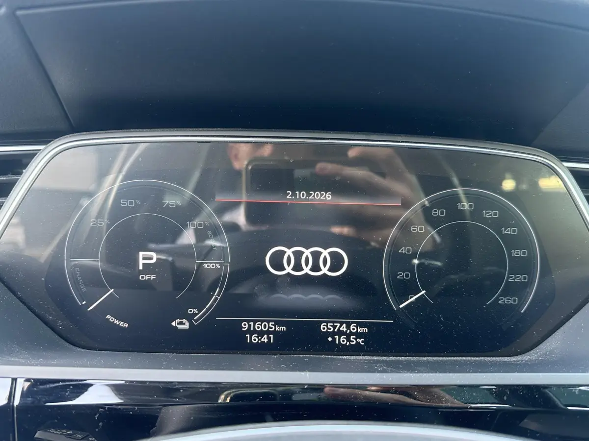 55 quattro Advanced edition Plus 95 kWh SOH 93% | MEM. STOEL | ELEK. STOELEN | ACHTERUITRIJ CAMERA | STOEL VERWARMING | 21'' WIELEN | RIJKLAAR MET 12 MND BOVAG GARANTIE | AFNM. TREKHAAK | PA