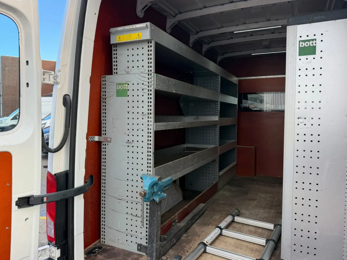 35 2.0 TDI 140PK L3H3 RWD / Trekhaak / Imperiaal / App connect / Camera / Laadruimte inrichting