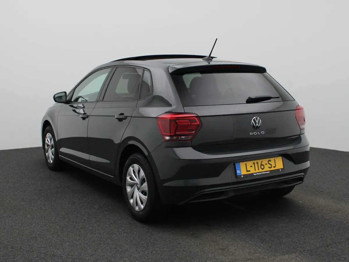 1.0 MPI Comfortline | 80 PK | Apple Carplay / Android Auto | Parkeercamera | Panoramadak |